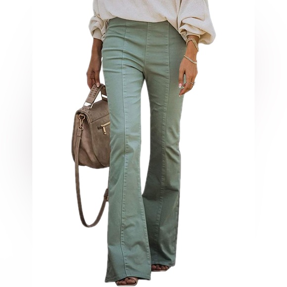 Elastic Waist Destroyed Jeans